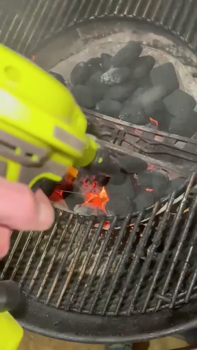 No time to mess around - Dan Shane gets his grill going with the 18V ONE+ Volume Inflator to help it along. 

#RyobiAu #RyobiShortCut #BatteryPowered #Ryobipowertools #LifeHack #Camping