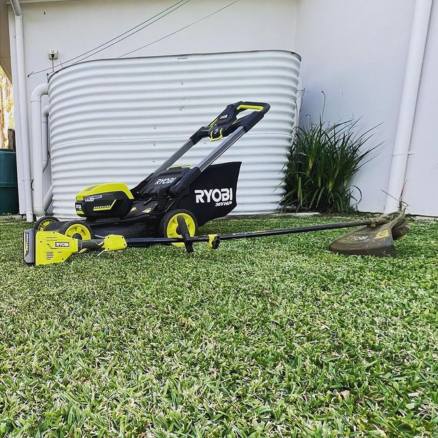 📍Killarney Heights  Summer is coming, Green lawns too!
Get yourself the 36v self propelled mower from ryobiau