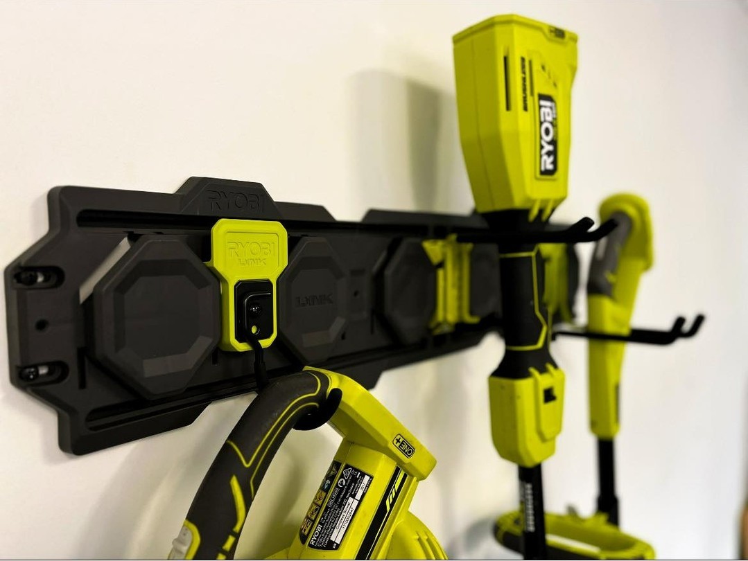 Shout out to Kieran James from the RYOBI Facebook Community Group for sharing his RYOBI LINK set up!

Add the 15-piece LINK Wall Kit to your wish list today.

#RYOBIau #batterypowered #RYOBIpowertools #RYOBImade #organisation #storage