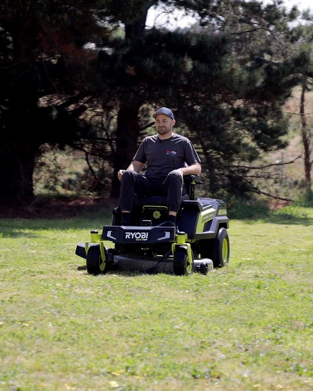 @mightycarmods puts the RYOBI 42' Lithium Zero Turn Ride-On mower to the test, tackling a large grassed area with ease.

Tag someone in the comments below who needs a RYOBI ride-on mower for their lawn! 

#RYOBIau #batterypowered #RYOBImade #RYOBIpowertools #rideonmower #lawncare