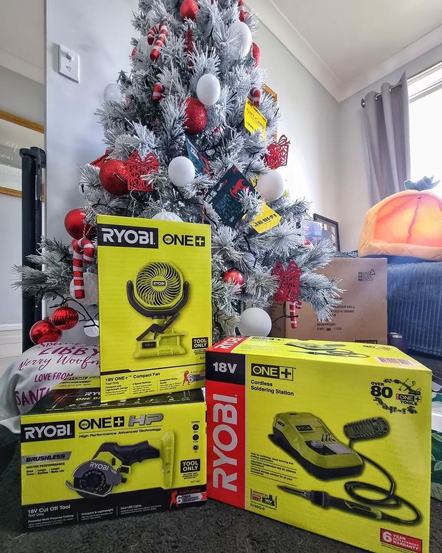Merry Christmas from the RYOBI Australia family to yours 🎁

Does your Christmas tree look like @paggaz21's? 
Share your ONE+ gifts with us today by tagging @ryobiau!

#RYOBIau #batterypowered #RYOBIpowertools #RYOBImade #merrychristmas #gifts