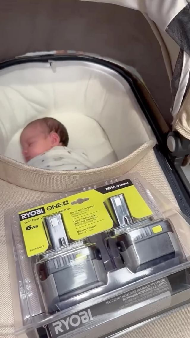 Siennas first outing, under 2 weeks old, had to show her my fav shop bunnings and the ryobiau section. Stayed asleep the entire time, we will try again next week