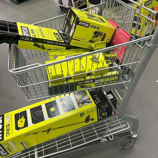 @mollieclyne cleaned up at Bunnings 🤩

We want to see your latest RYOBI product purchases, make sure to tag @ryobiau and #RYOBImade.

#RYOBIau #batterypowered #RYOBIpowertools #Bunnings #Shopping