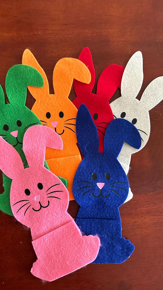 Come make some Easter bunnies with me ✨

I used my silhouette.inc cameo 4 for all my cutting and used design number 184792 and number 467200 ✨

And i can’t go with out saying how much I love my cordless ryobiau hot glue gun 😍

#easterdecor 
#eastercrafts 
#craftwithme 
#silhouettecameo 
#silhouettecameo4 
#diyeaster
#craft 
#craftau 
#homemadedecor 
#homemadedecorations 
#crafty 
#craftymama 
#crafts 
#craftersgonnacraft 
#tablesetting 
#tableware