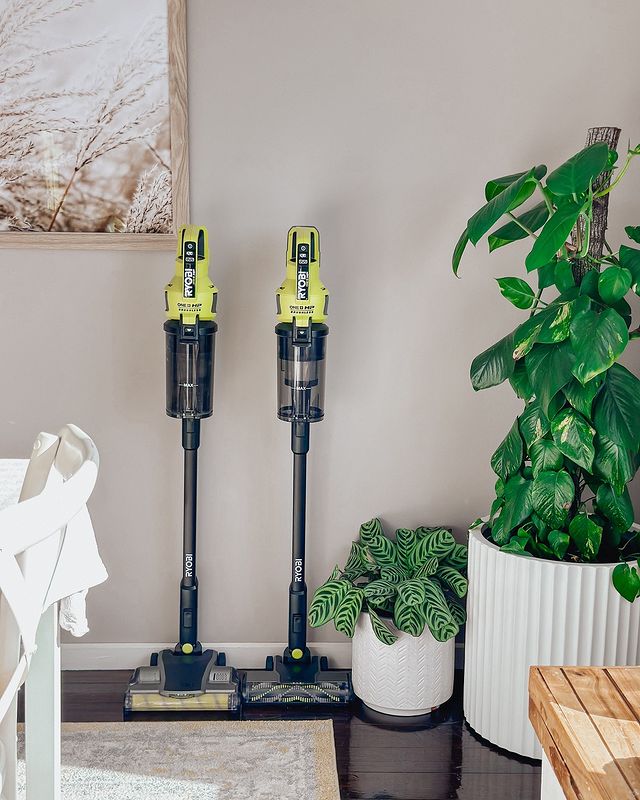 I’ve been bringing the ryobiau vac to my house cleans & it’s been a life saver. 👌

Nothing makes doing my job harder than a vacuum that doesn’t work the way it should! 😭

So having the peace of mind that I’ll be leaving my clients floors clean every single time without fail is priceless! 

Thanks again ryobiau 🧼

.
.
.
.
#housecleaner #cleaningtips